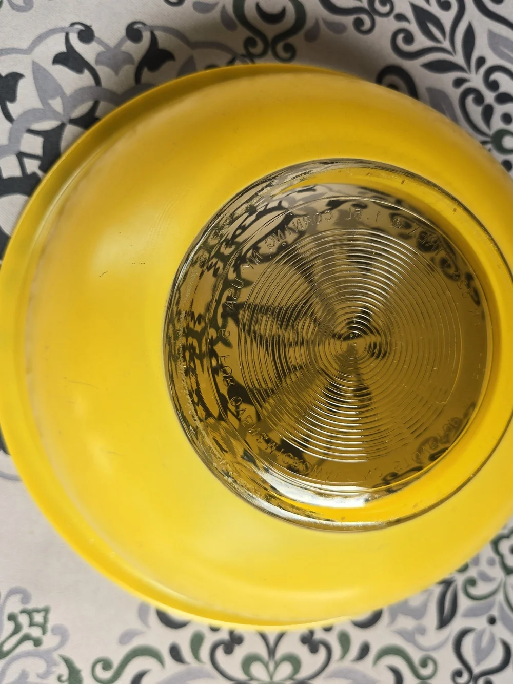 Pyrex #323 Yellow Clear Bottom Bowl 1.5 Liter